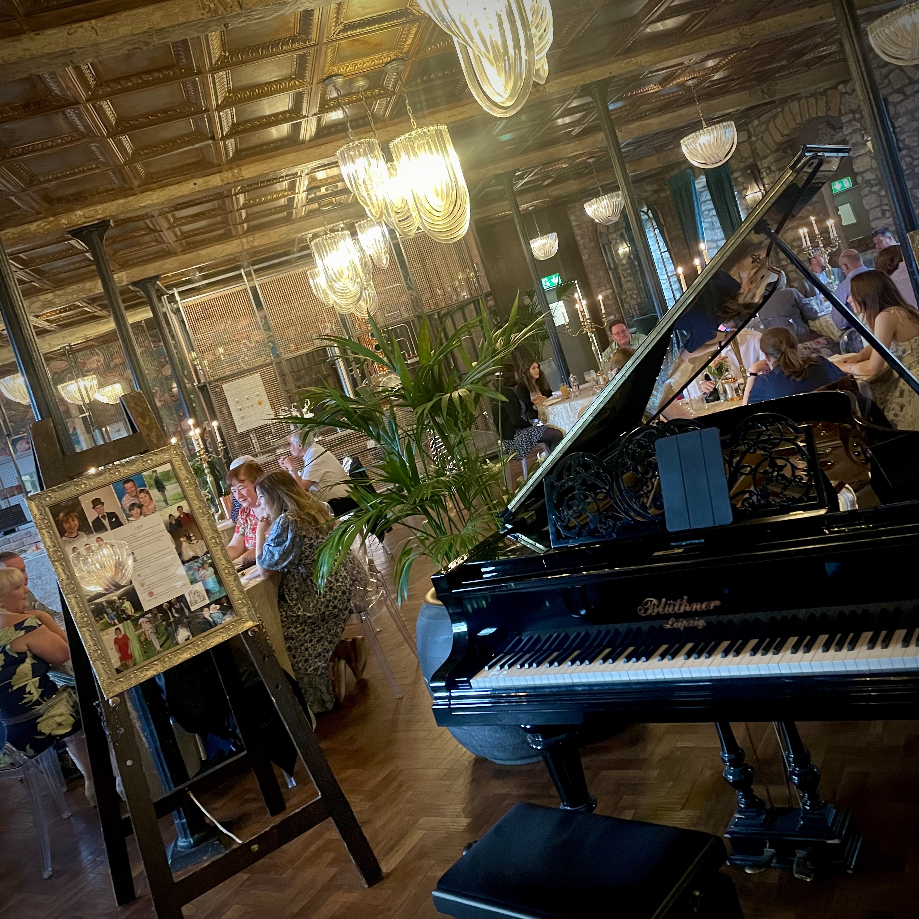 Holmes Mill's Bistro piano - perfect for wedding pianist Craig Smith to entertain your guests